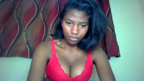 Snapshot of karoliee chatting on June 2026 10:53:01 AM karoliee online show from June 2026 10:53:01 AM