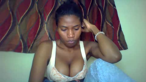 Snapshot of karoliee chatting on July 2026 04:47:01 PM karoliee online show from July 2026 04:47:01 PM