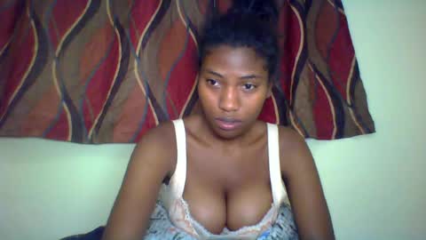 Snapshot of karoliee chatting on July 2026 03:14:02 PM karoliee online show from July 2026 03:14:02 PM
