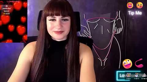 Caroline online show from October 2025 07:33:01 PM