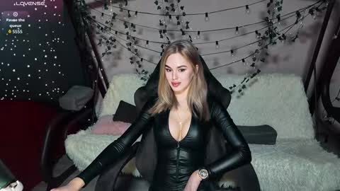 KarolinaHayes online show from March 2026 04:57:02 PM