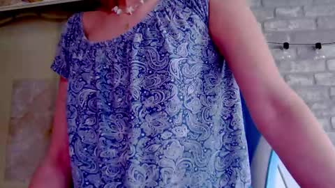 karoline121 online show from March 2025 12:04:02 PM