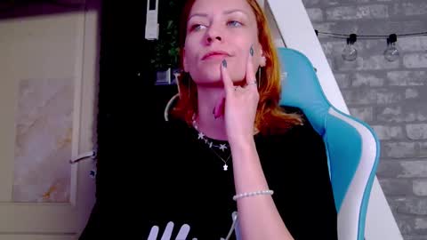 karoline121 online show from March 2025 07:29:02 PM