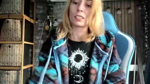 karoline121 online show from September 2025 04:01:02 PM