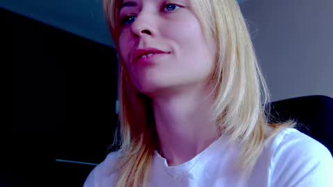 karoline121 online show from October 2025 08:21:01 AM