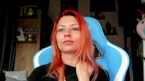 Snapshot of karoline121 chatting on April 2026 03:54:02 AM karoline121 online show from April 2026 03:54:02 AM