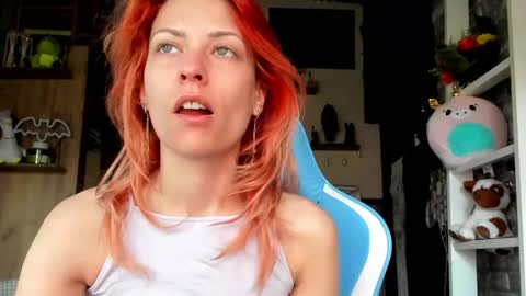 Snapshot of karoline121 chatting on April 2026 03:42:01 AM karoline121 online show from April 2026 03:42:01 AM