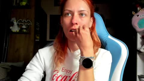 Snapshot of karoline121 chatting on April 2026 05:37:01 PM karoline121 online show from April 2026 05:37:01 PM