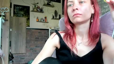 Snapshot of karoline121 chatting on May 2026 08:18:01 AM karoline121 online show from May 2026 08:18:01 AM