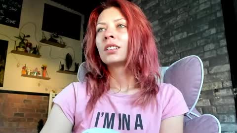Snapshot of karoline121 chatting on May 2026 04:21:02 AM karoline121 online show from May 2026 04:21:02 AM