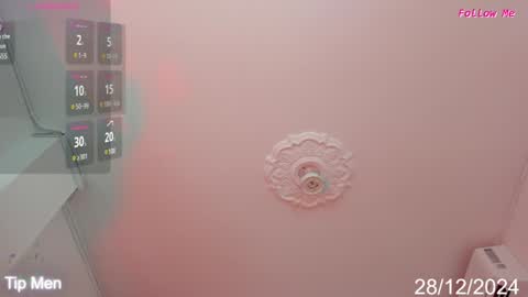 Karoline online show from December 2024 02:32:01 PM