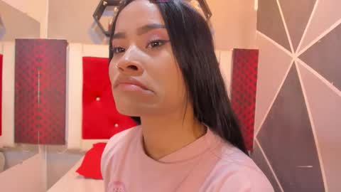 Karol online show from November 2025 12:05:02 PM