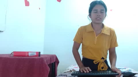 Snapshot of karolsweetvagi chatting on February 2026 02:10:02 PM karol online show from February 2026 02:10:02 PM