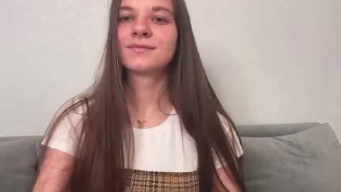 Lia online show from March 2026 04:23:01 PM