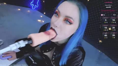 ALYSSA                online show from November 2025 04:39:02 PM