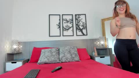 Kassandra online show from November 2025 02:09:02 PM