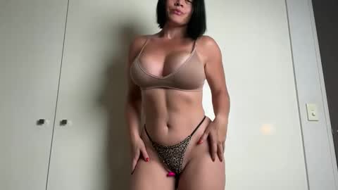 Kat online show from November 2025 11:21:02 AM