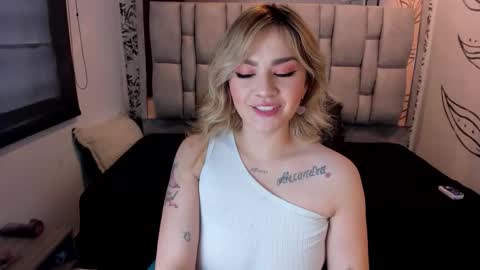 K A T A  H O O T online show from November 2025 08:30:01 PM