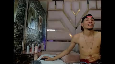 Snapshot of katalellaandlayan chatting on January 2026 05:12:02 AM Kata And Layan online show from January 2026 05:12:02 AM