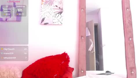 Snapshot of kataleya_monet chatting on February 2025 01:29:01 AM kataleya monet online show from February 2025 01:29:01 AM