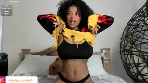 Kataleya online show from December 2024 09:22:01 PM