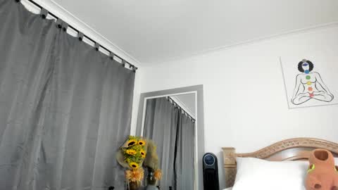 Kataleya online show from January 2025 11:48:01 PM