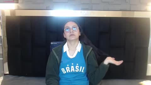 Katalina online show from December 2025 01:05:01 PM