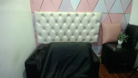 Snapshot of katalina_santana25 chatting on September 2025 07:04:01 PM katalina santana25 online show from September 2025 07:04:01 PM