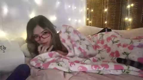 Snapshot of katarina4love chatting on May 2026 06:11:01 AM katarina4love online show from May 2026 06:11:01 AM