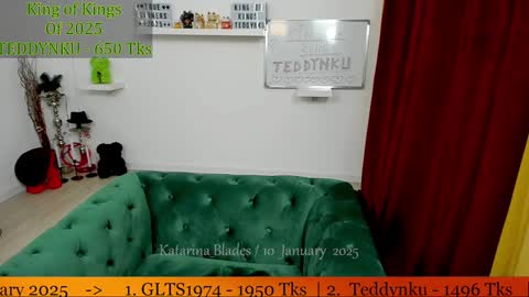 Snapshot of katarina_blades chatting on January 2025 10:04:02 PM online show from January 2025 10:04:02 PM