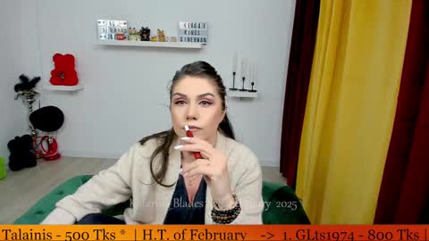 Snapshot of katarina_blades chatting on February 2025 06:52:02 PM online show from February 2025 06:52:02 PM