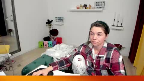 Snapshot of katarina_blades chatting on March 2025 04:09:02 PM online show from March 2025 04:09:02 PM