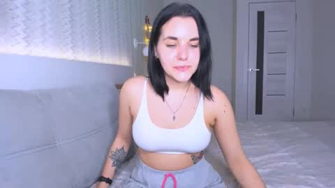 Snapshot of kate_ree_ chatting on January 2025 07:48:02 PM KATE online show from January 2025 07:48:02 PM