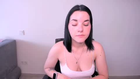Snapshot of kate_ree_ chatting on June 2026 07:02:01 AM KATE online show from June 2026 07:02:01 AM