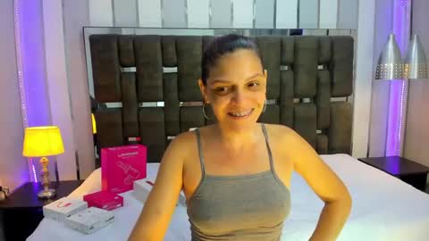 Snapshot of kate_roose chatting on May 2026 08:36:01 PM kate_roose online show from May 2026 08:36:01 PM