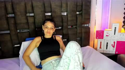 Snapshot of kate_roose chatting on May 2026 08:25:02 PM kate_roose online show from May 2026 08:25:02 PM