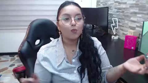 kateanderss online show from November 2025 05:29:01 AM