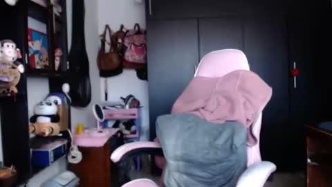 Kateeen18 online show from December 2025 09:56:01 PM