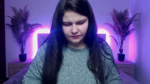 Kate Nils online show from November 2025 01:54:01 PM