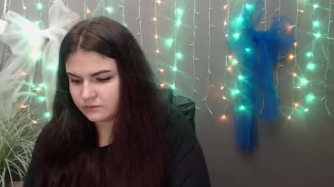 Kate Nils online show from November 2025 07:07:02 PM