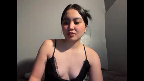 Snapshot of katerina_petrova21 chatting on May 2026 06:32:02 AM katerina_petrova21 online show from May 2026 06:32:02 AM