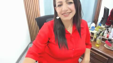 Snapshot of katerinamilf_ chatting on April 2026 05:21:01 PM kata online show from April 2026 05:21:01 PM