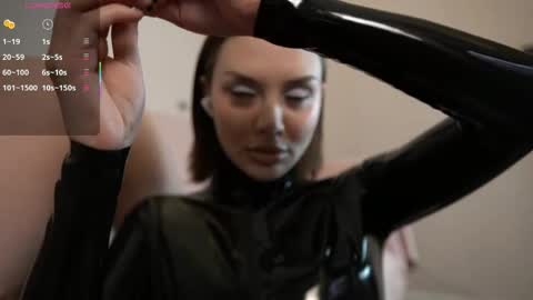 Snapshot of katesdesire chatting on May 2026 06:36:02 PM katesdesire online show from May 2026 06:36:02 PM