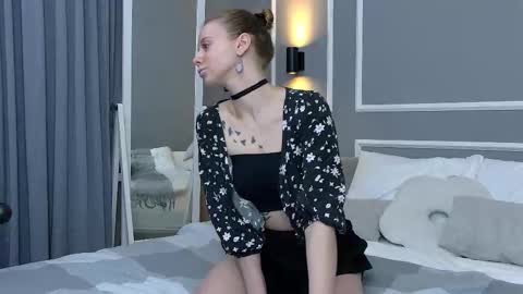Kate online show from October 2025 07:52:01 AM