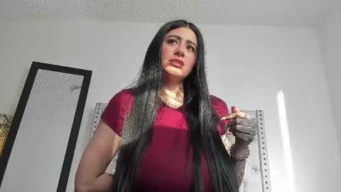 love meeee online show from April 2026 09:39:01 PM