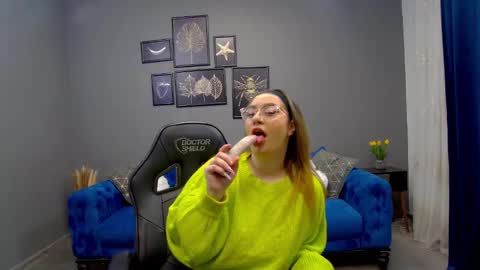 Snapshot of katewalker_ chatting on February 2025 06:28:01 PM Kate online show from February 2025 06:28:01 PM