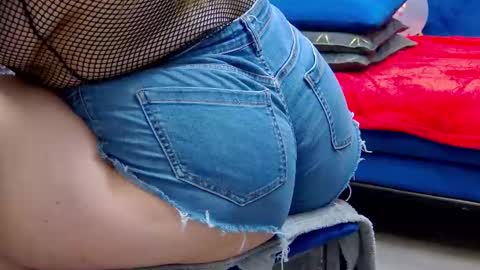 Snapshot of katewalker_ chatting on February 2025 12:37:02 AM Kate online show from February 2025 12:37:02 AM