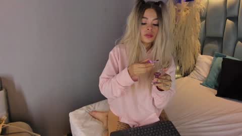 Snapshot of kathegomez_ chatting on December 2024 05:13:01 PM KatheGomez  online show from December 2024 05:13:01 PM