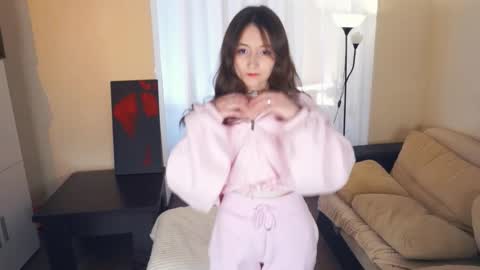 Snapshot of katheleensonderegger chatting on December 2025 05:07:01 PM Lina online show from December 2025 05:07:01 PM