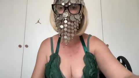 Snapshot of kathemelons chatting on July 2026 02:09:01 PM Kathes Room online show from July 2026 02:09:01 PM